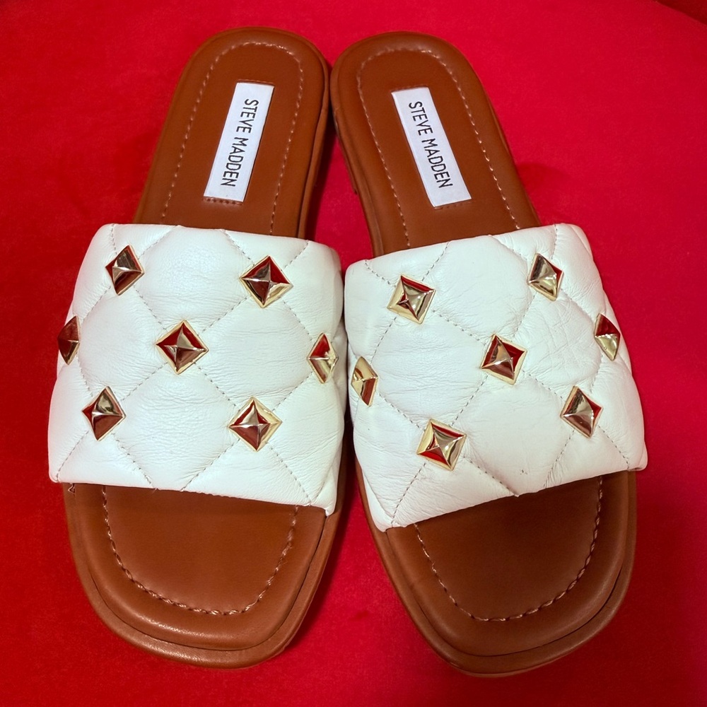 Steve Madden White and Brown Quilted Slide Sandals